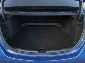 MERCEDES-BENZ C 200 AMG-Sport Night 360 Memo Distr Totw Ambi