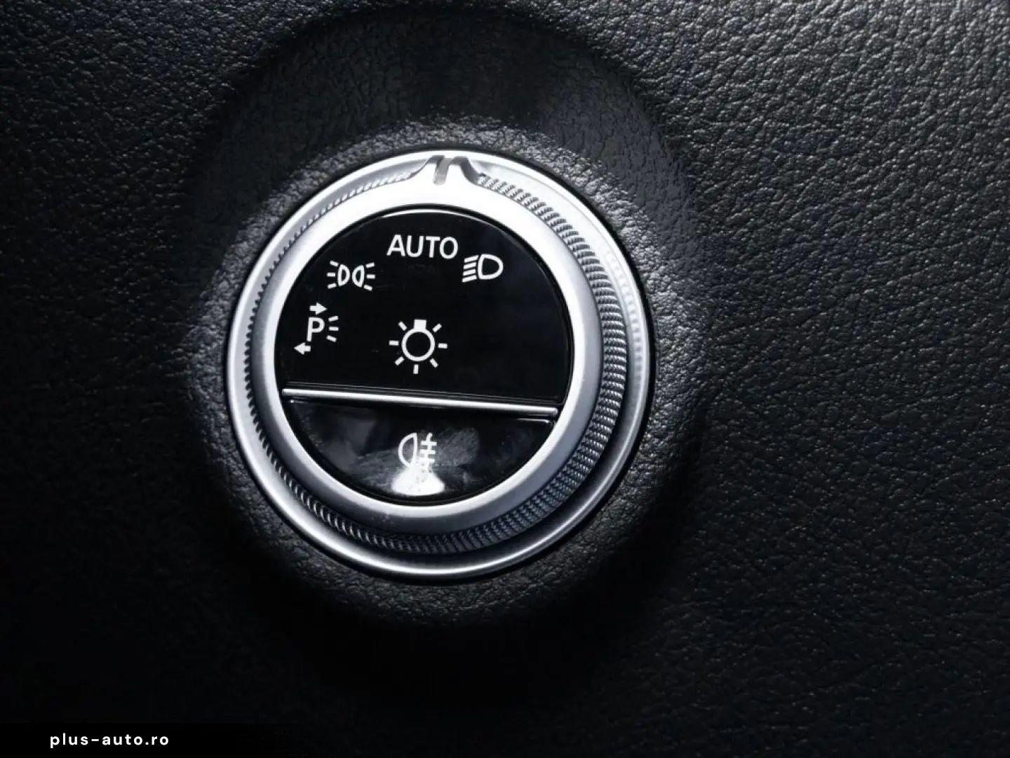 MERCEDES-BENZ C 200 AMG-Sport Night 360 Memo Distr Totw Ambi