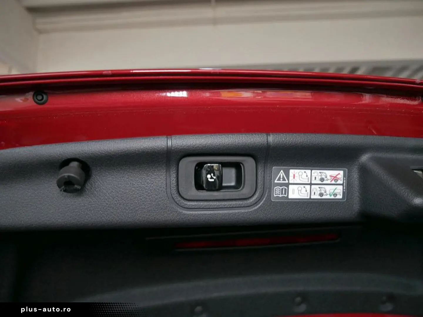 MERCEDES-BENZ C 200    AMG NIGHT AHK DISTR KAMERA SP&hellip;