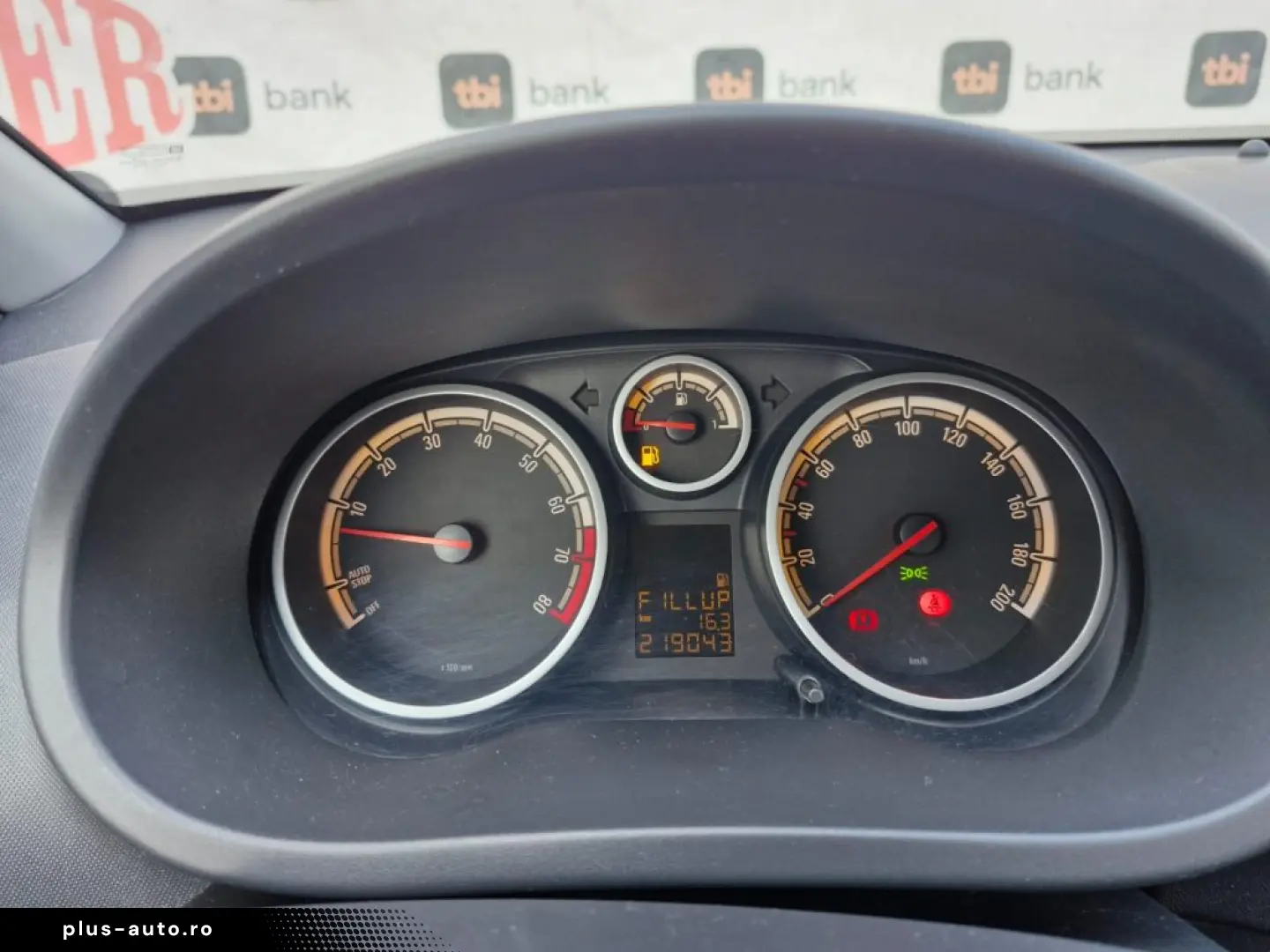 Opel Corsa D   2012   1.2 Benzină