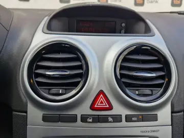 Opel Corsa D   2012   1.2 Benzină