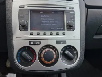 Opel Corsa D   2012   1.2 Benzină