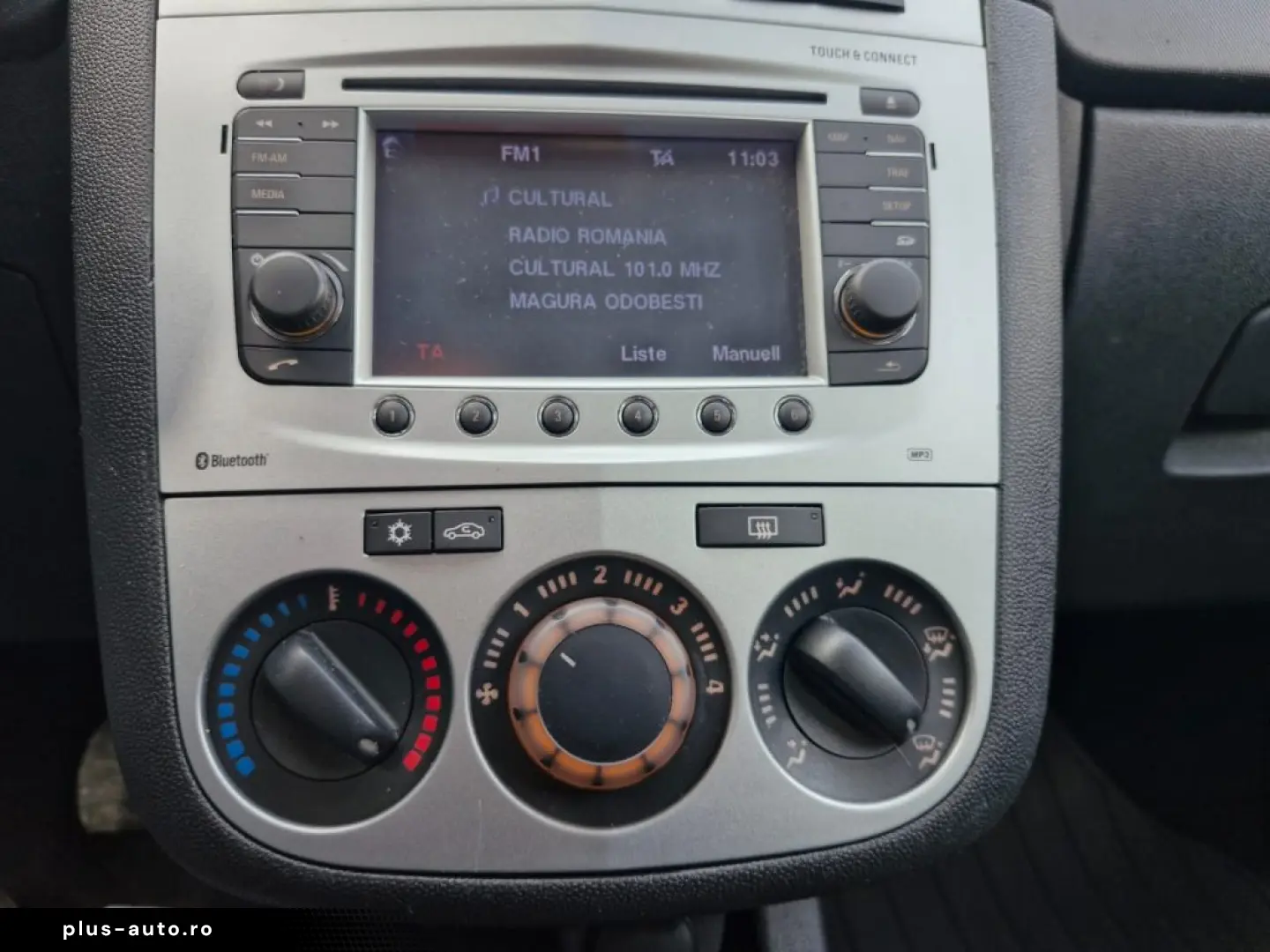 Opel Corsa D   2012   1.2 Benzină