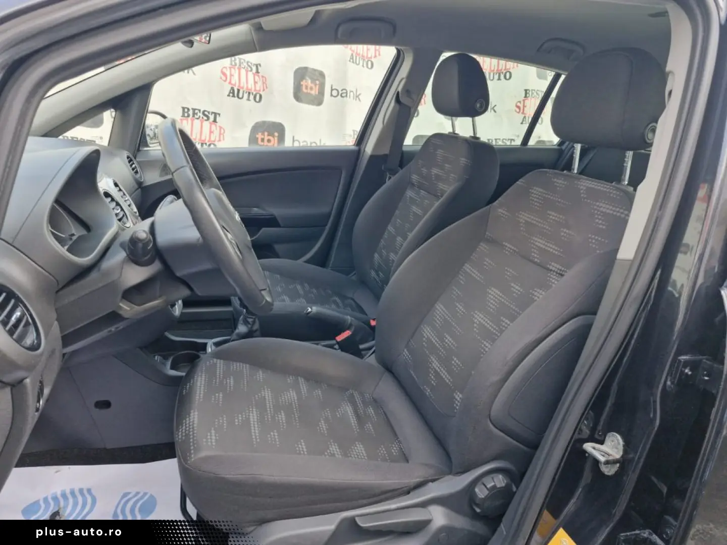 Opel Corsa D   2012   1.2 Benzină