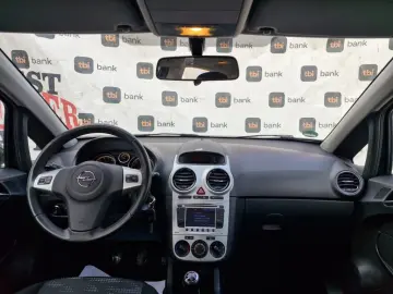 Opel Corsa D   2012   1.2 Benzină