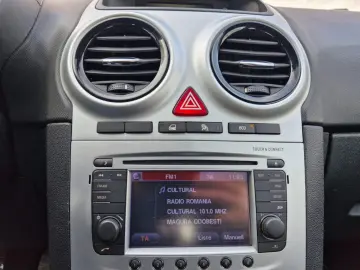 Opel Corsa D   2012   1.2 Benzină