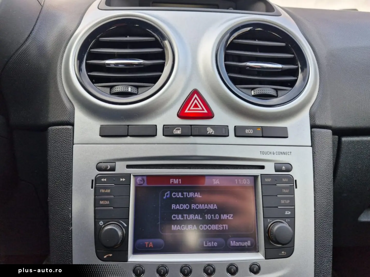 Opel Corsa D   2012   1.2 Benzină