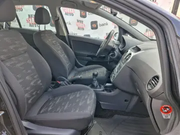 Opel Corsa D   2012   1.2 Benzină