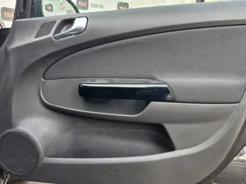 Opel Corsa D   2012   1.2 Benzină