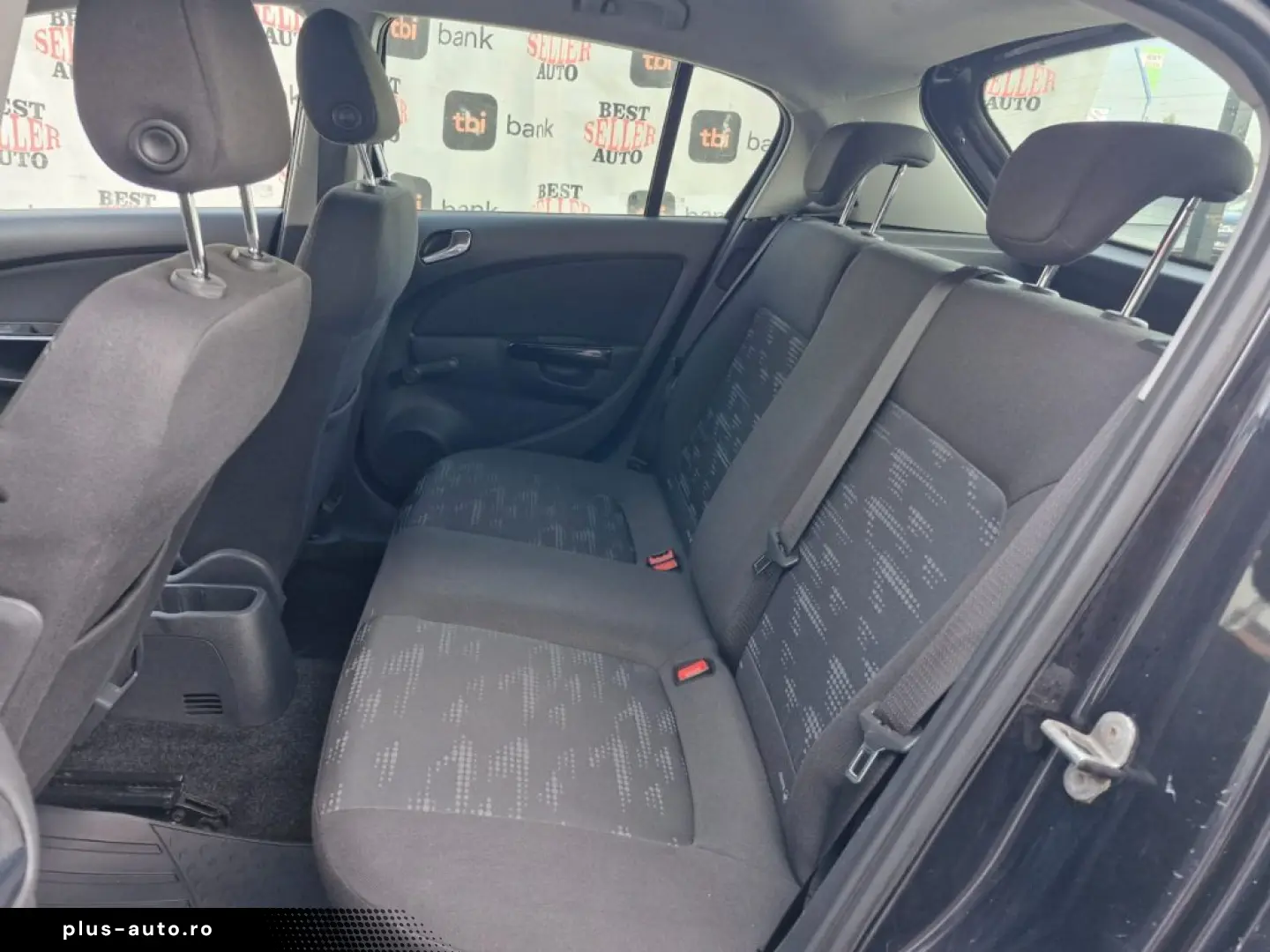 Opel Corsa D   2012   1.2 Benzină