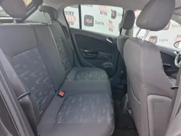 Opel Corsa D   2012   1.2 Benzină