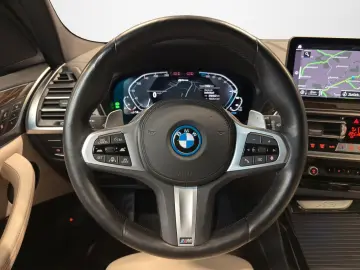 BMW X3 30xe M Sport AHK ACC HIFI QI KZU HUD Memory