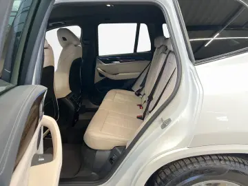 BMW X3 30xe M Sport AHK ACC HIFI QI KZU HUD Memory