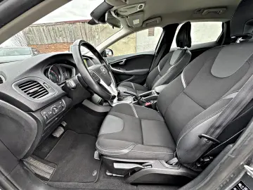 Volvo V40 2.0D Automat Momentum