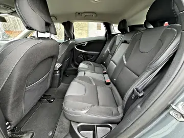 Volvo V40 2.0D Automat Momentum