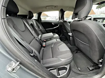Volvo V40 2.0D Automat Momentum