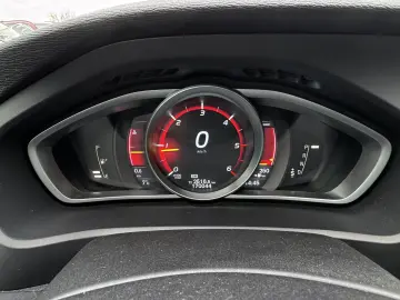 Volvo V40 2.0D Automat Momentum