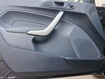 Ford Fiesta 1.2   Benzină   Manual   82 CP