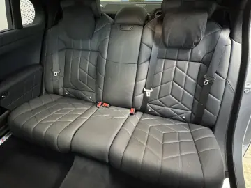 BMW M760 xDrive Executive Lounge Massage Sitzlüft