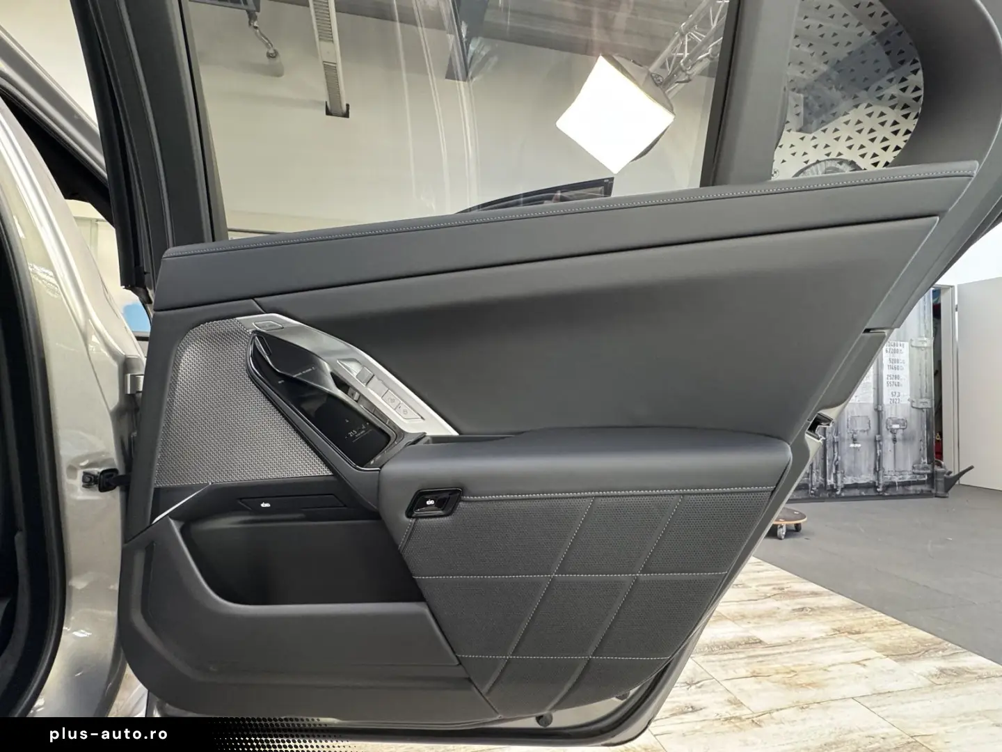 BMW M760 xDrive Executive Lounge Massage Sitzlüft