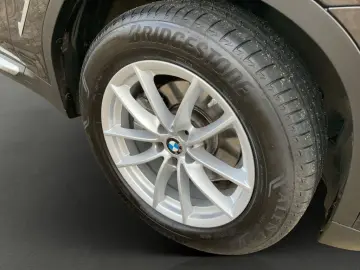 BMW X3 xDrive20d LED NAVI LEDER KAMERA PDC SHZ 18