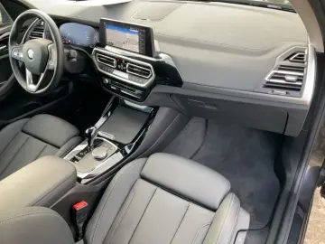 BMW X3 xDrive20d LED NAVI LEDER KAMERA PDC SHZ 18