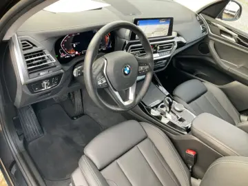 BMW X3 xDrive20d LED NAVI LEDER KAMERA PDC SHZ 18