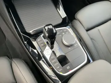 BMW X3 xDrive20d LED NAVI LEDER KAMERA PDC SHZ 18