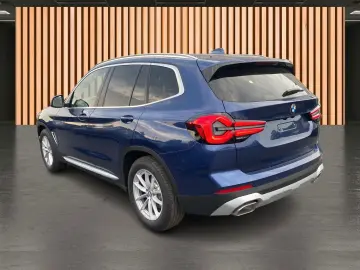 BMW X3 xDrive 20iA  LED Parkassist Hifi