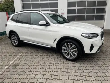BMW X3 xDrive20d Navi AHK LED HUD HiFi Kamera
