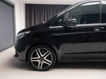 Mercedes Benz V300