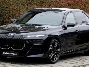 BMW 740d xDrive  M SPORT PRO  ICONIC G  BOWERS & WIL