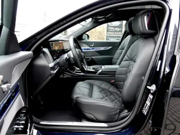 BMW 740d xDrive  M SPORT PRO  ICONIC G  BOWERS & WIL