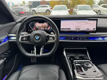 BMW 740d xDrive  M SPORT PRO  ICONIC G  BOWERS & WIL