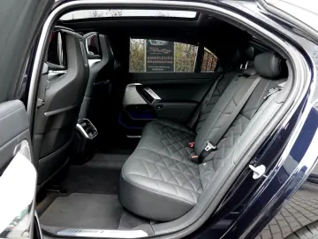 BMW 740d xDrive  M SPORT PRO  ICONIC G  BOWERS & WIL