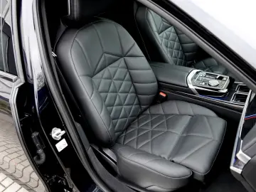 BMW 740d xDrive  M SPORT PRO  ICONIC G  BOWERS & WIL