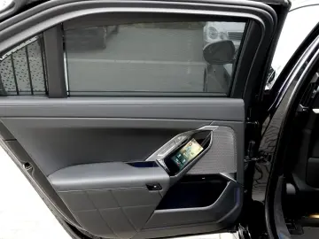 BMW 740d xDrive  M SPORT PRO  ICONIC G  BOWERS & WIL