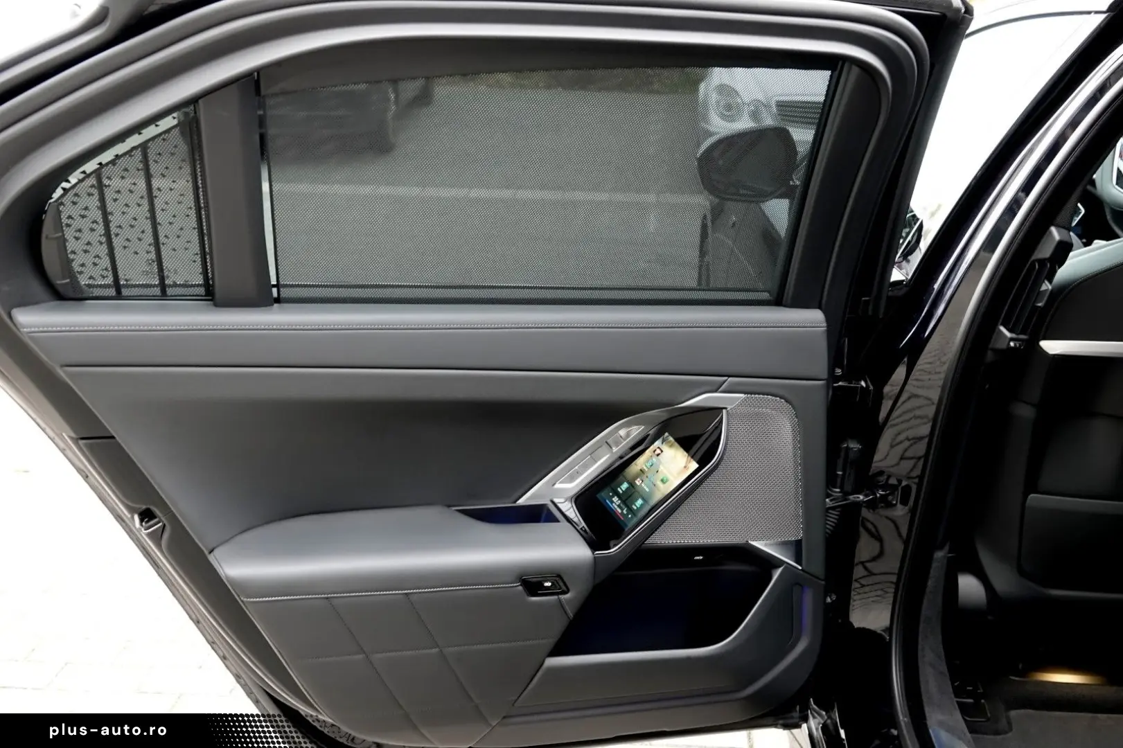 BMW 740d xDrive  M SPORT PRO  ICONIC G  BOWERS & WIL