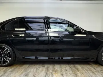 BMW 750e xDrive M Sport Pro AHK ACC 360