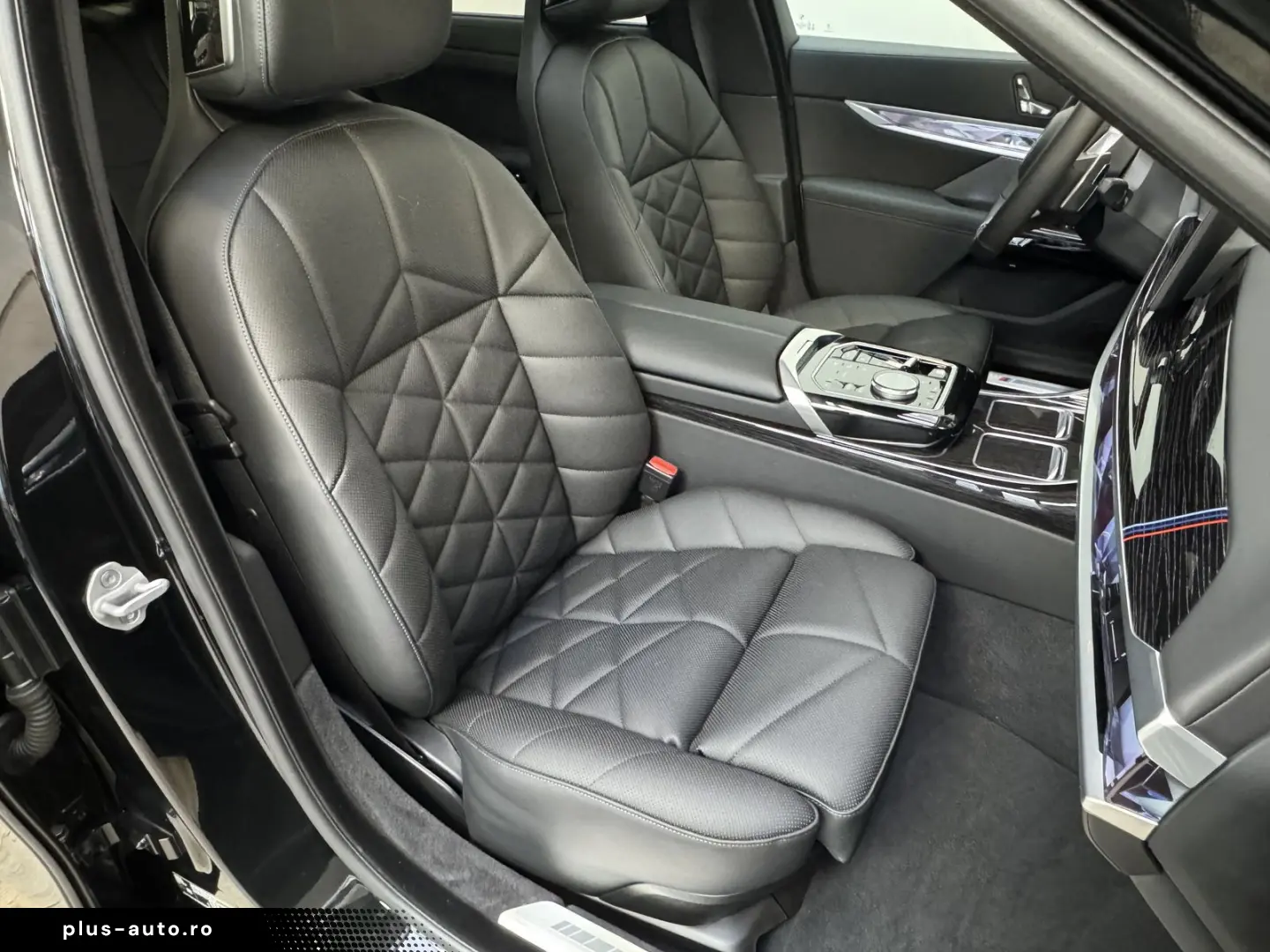 BMW 750e xDrive M Sport Pro AHK ACC 360