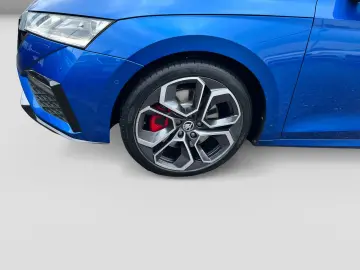 SKODA Octavia Combi 2.0TSI DSG RS Matrix Pano AHK HUD
