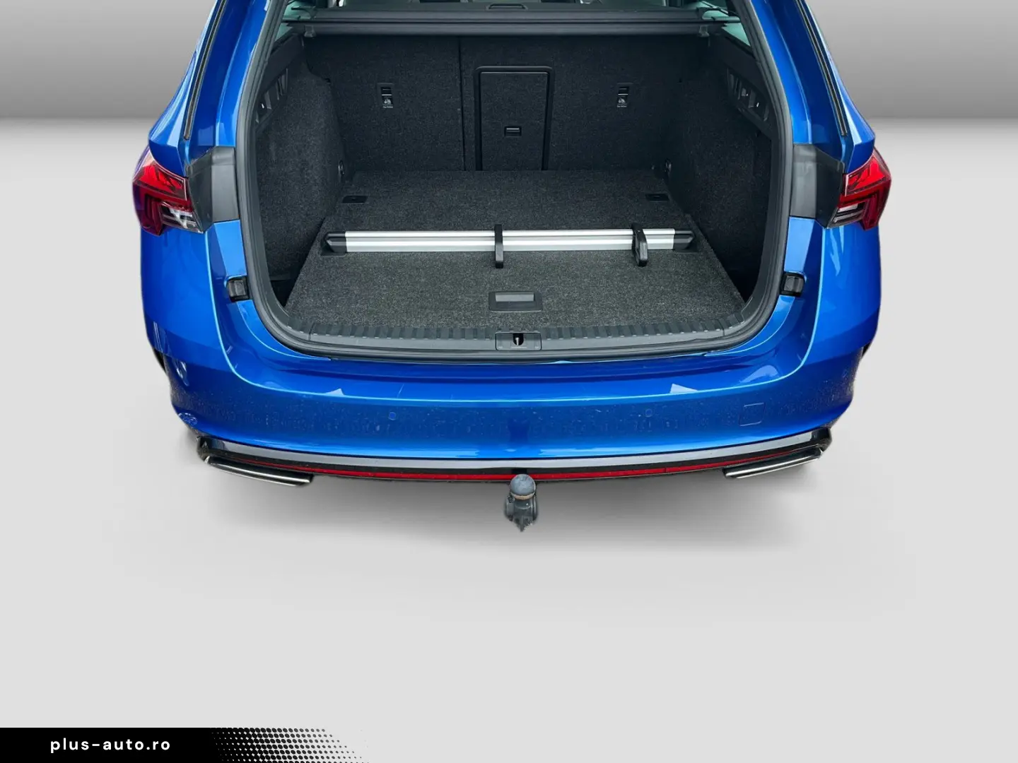 SKODA Octavia Combi 2.0TSI DSG RS Matrix Pano AHK HUD