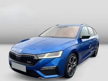 SKODA Octavia Combi 2.0TSI DSG RS Matrix Pano AHK HUD