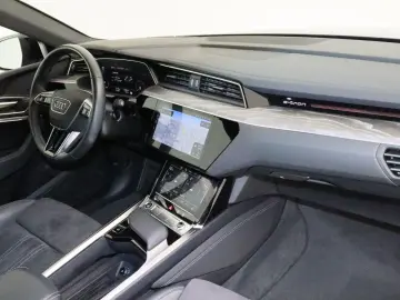 AUDI Q8 e-tron 55 quattro S line MATRIX-LED HUD ACC