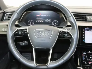 AUDI Q8 e-tron 55 quattro S line MATRIX-LED HUD ACC
