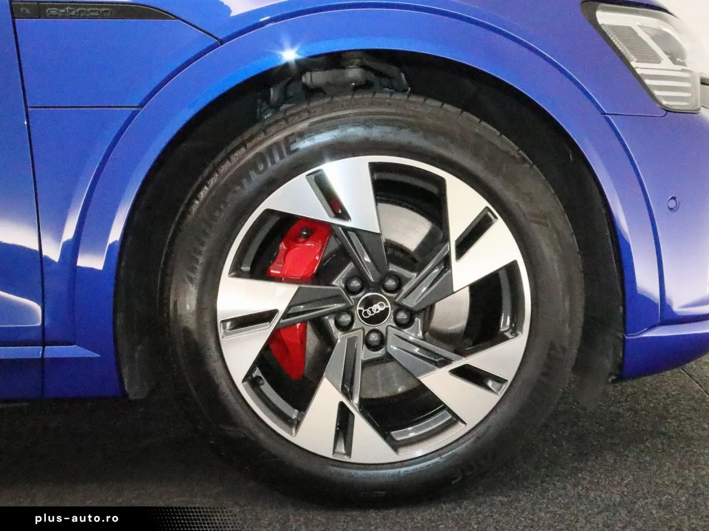 AUDI Q8 e-tron 55 quattro S line MATRIX-LED HUD ACC