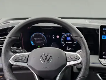 VW Tiguan 2.0 TDI DSG  R-Line Black Style  AHK Pano