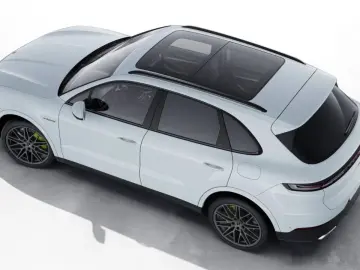 PORSCHE Cayenne E-Hybrid   InnoDrive   BOSE   Panorama