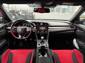 Honda Civic 2.0i Turbo MT Type R GT 320 Cp