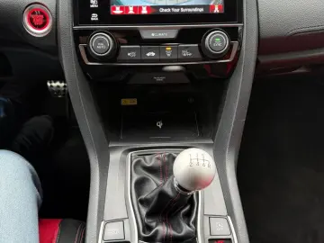 Honda Civic 2.0i Turbo MT Type R GT 320 Cp